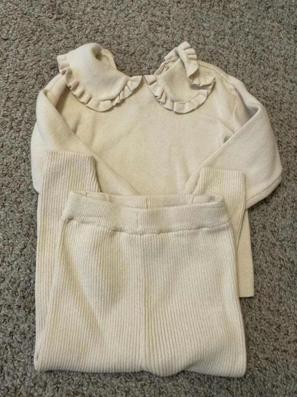 H&M Adorables sweater set